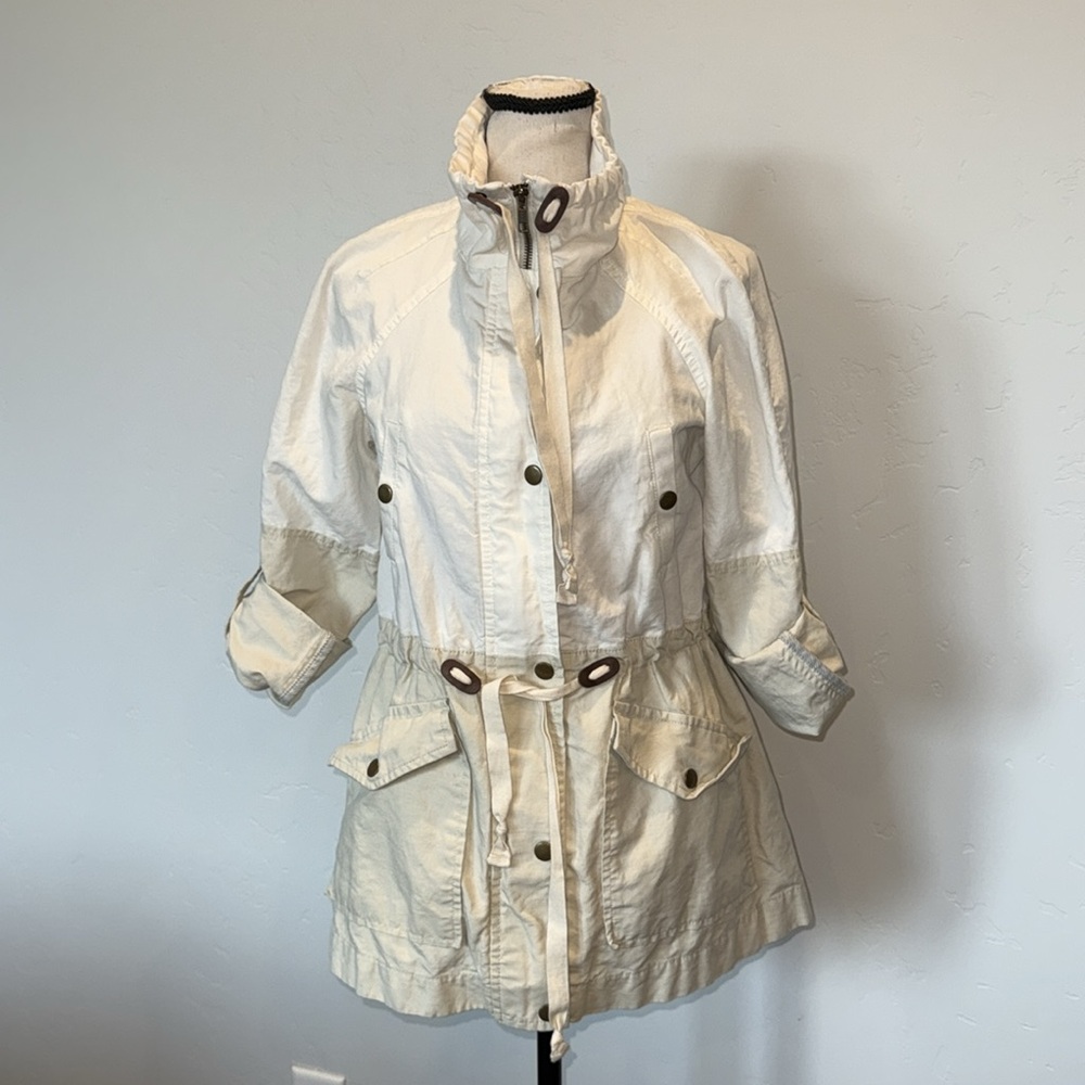 Ann Taylor Loft Petite White and Khaki Spring/Summer Light Cotton Jacket, XSP - Picture 2 of 8